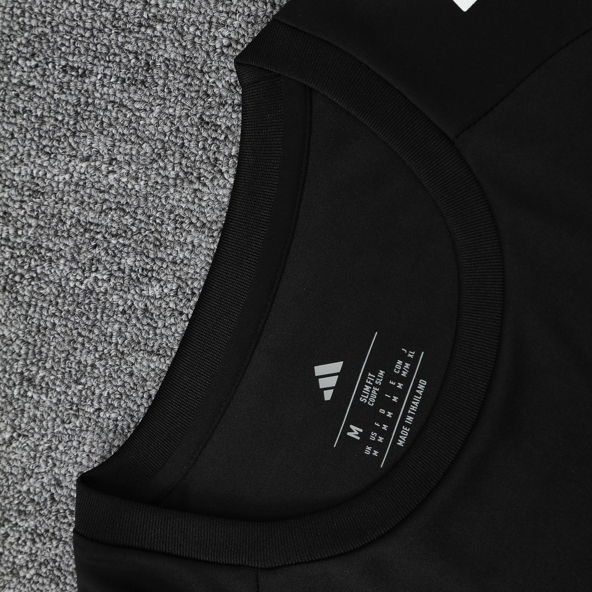 Ensemble Maillot Short Real Madrid 2025 2026 Noir Sombre