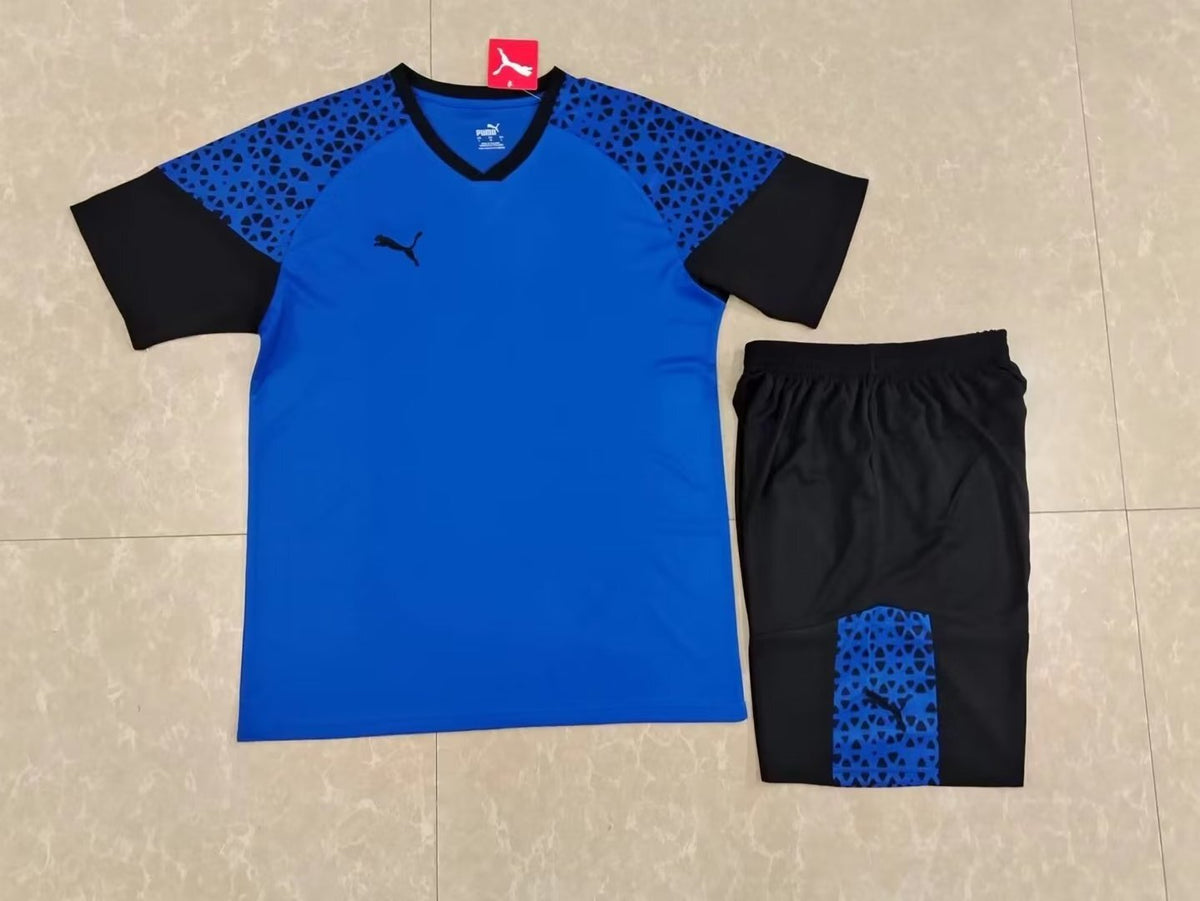 Ensemble match bleu foncé PUMA
