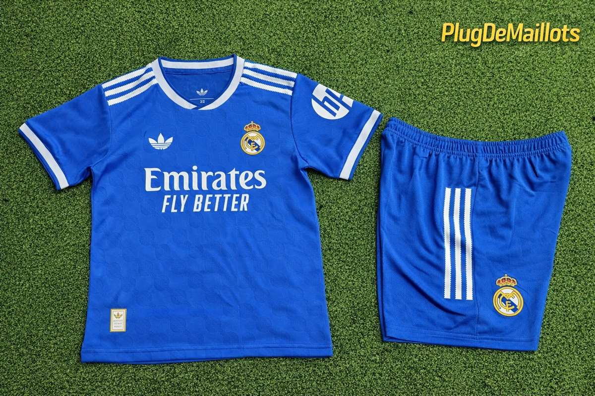 KIT ENFANT REAL MADRID 3ÈME MAILLOT BLEU 2025/26