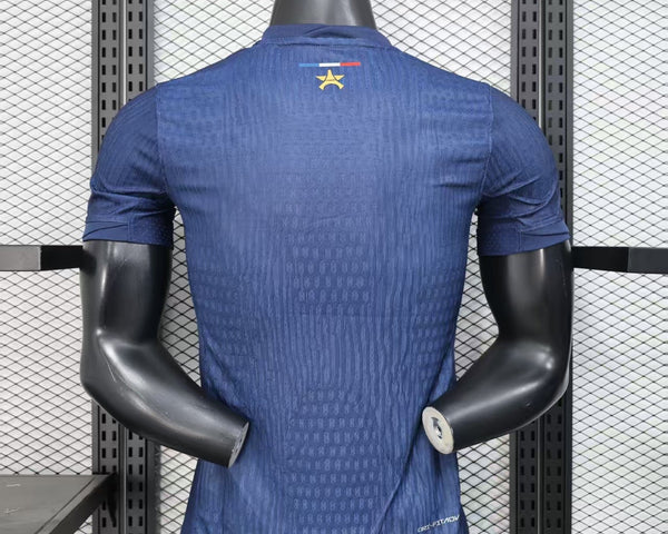 Maillot du PSG 2024 2025 avec une étoile