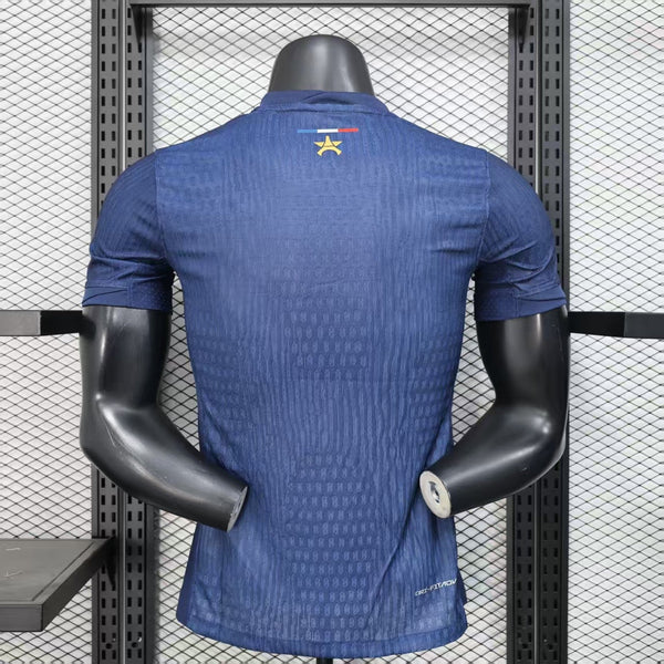 Maillot du PSG 2024 2025 avec une étoile