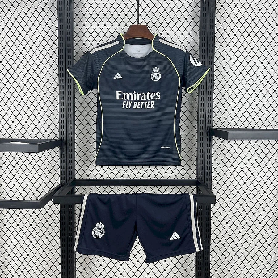 KIT ENFANT 25/26 REAL MADRID EXTÉRIEUR