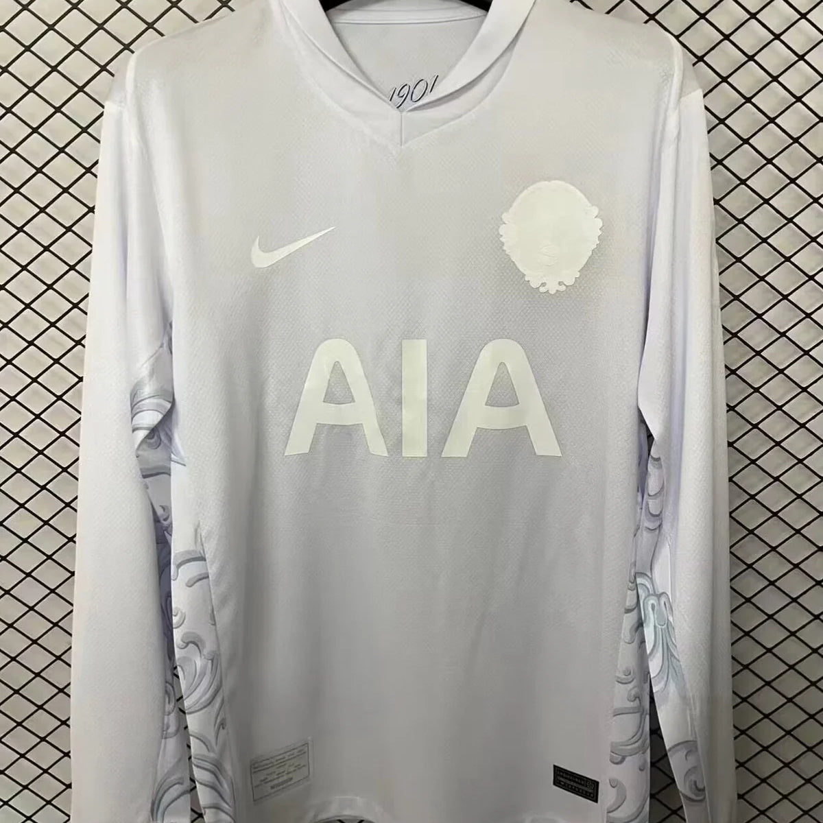 MAILLOT 25/26 TOTTENHAM 125TH ANNIVERSARY EDITION MANCHES LONGUES