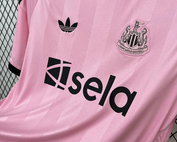 Newcastle maillot foot rose 2026 2027