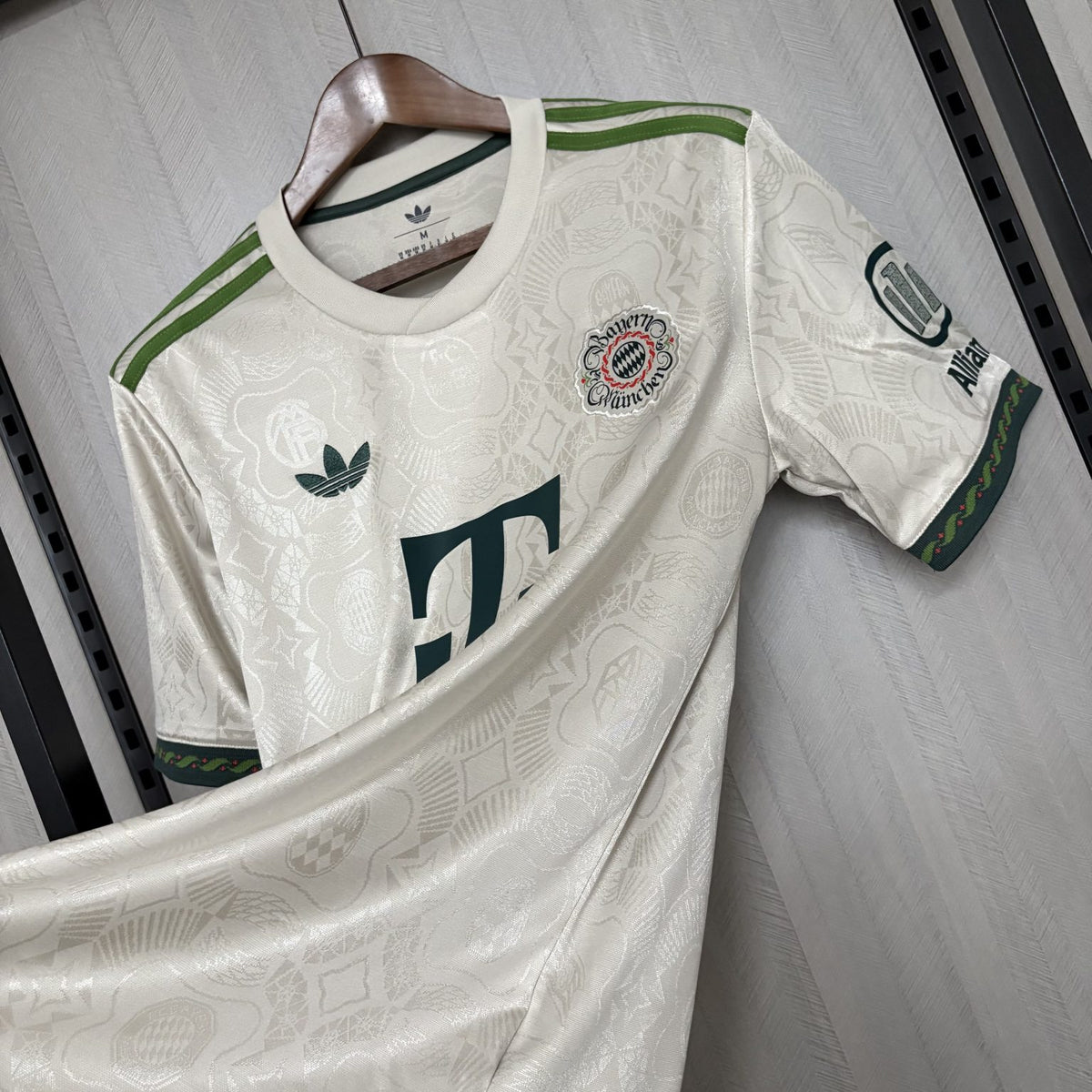 BAYERN MUNICH OKTOBERFEST 25/26