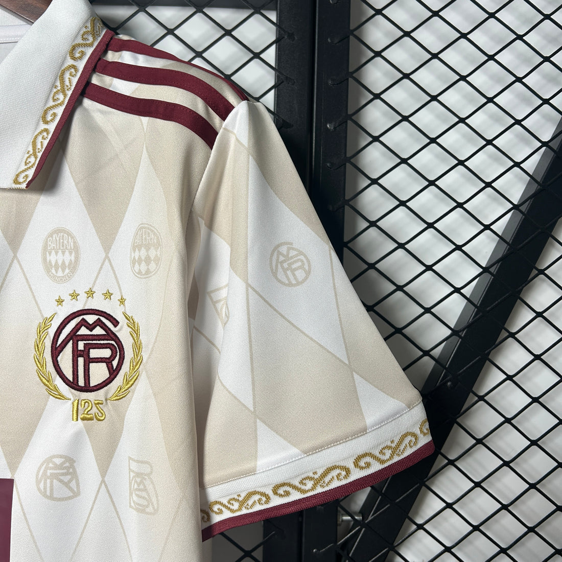 MAILLOT 25/26 BAYERN MUNICH SPÉCIAL