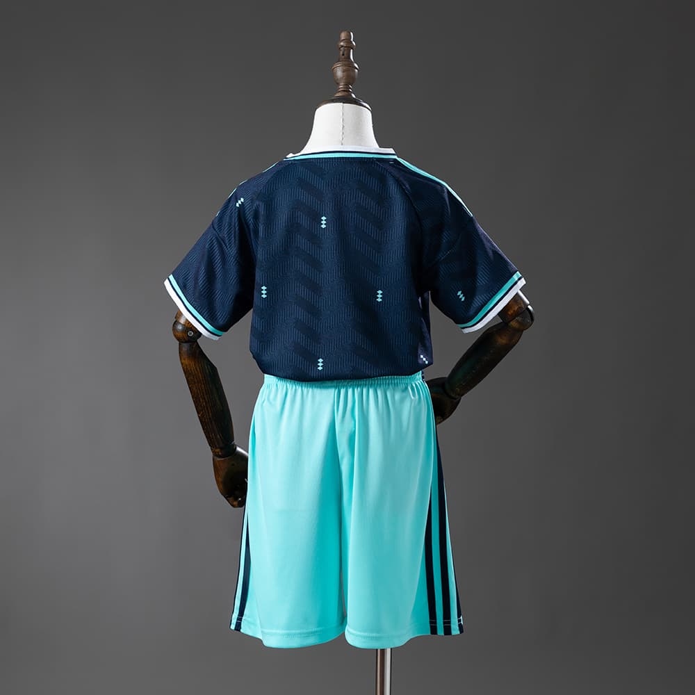 Kit Enfant Allemagne Extérieur Bleu 26/27 Coupe Du Monde