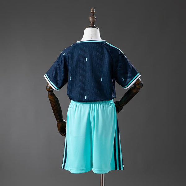Kit Enfant Allemagne Extérieur Bleu 26/27 Coupe Du Monde